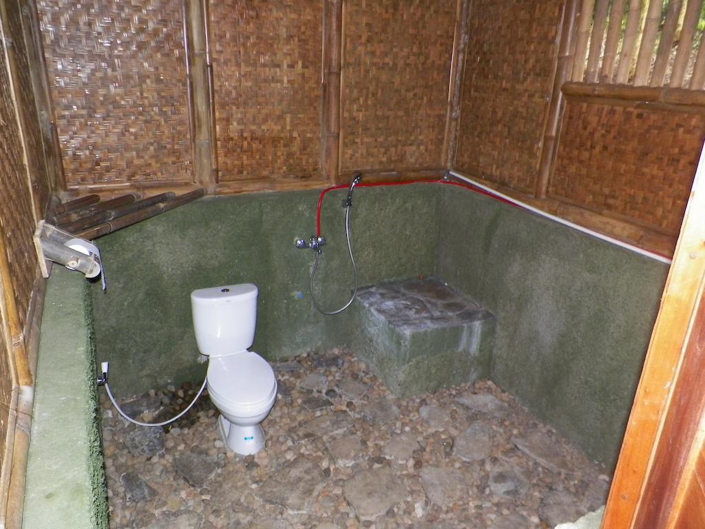 Villa Kampung Karuhun Sutan Raja Bandung Bilik gambar