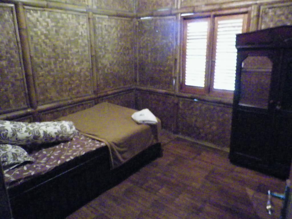 Villa Kampung Karuhun Sutan Raja Bandung Bilik gambar
