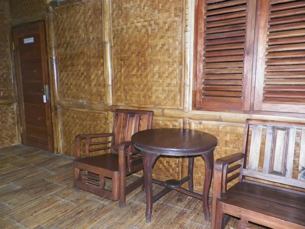 Villa Kampung Karuhun Sutan Raja Bandung Bilik gambar