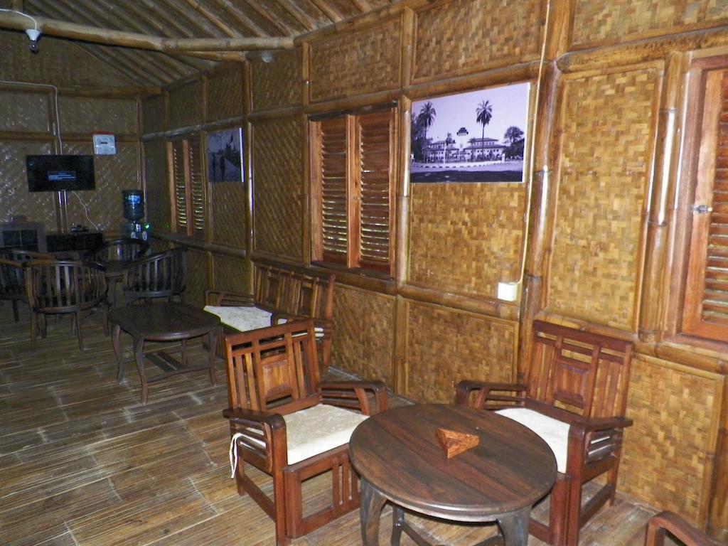 Villa Kampung Karuhun Sutan Raja Bandung Bilik gambar