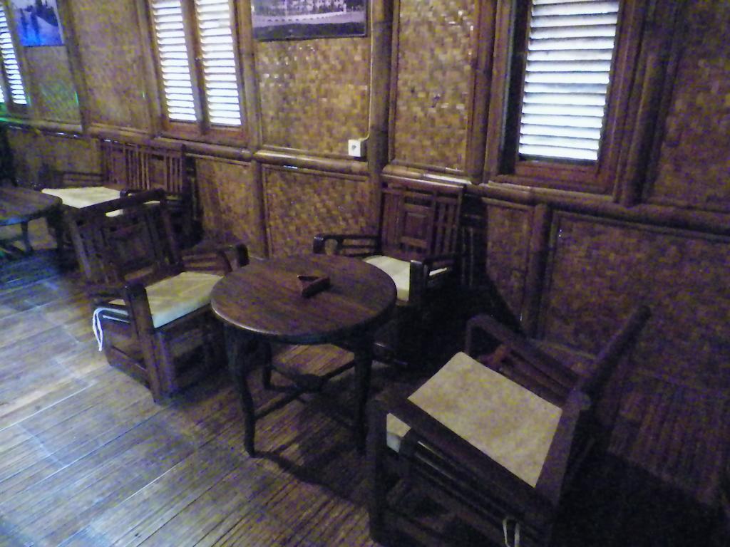 Villa Kampung Karuhun Sutan Raja Bandung Bilik gambar