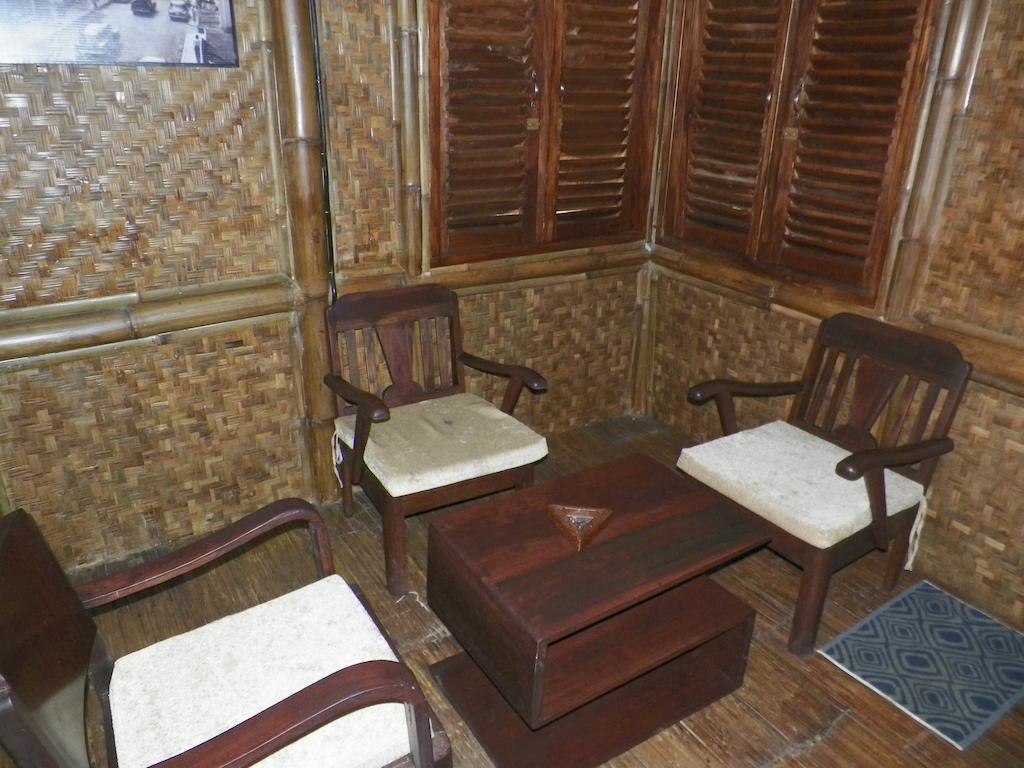 Villa Kampung Karuhun Sutan Raja Bandung Bilik gambar