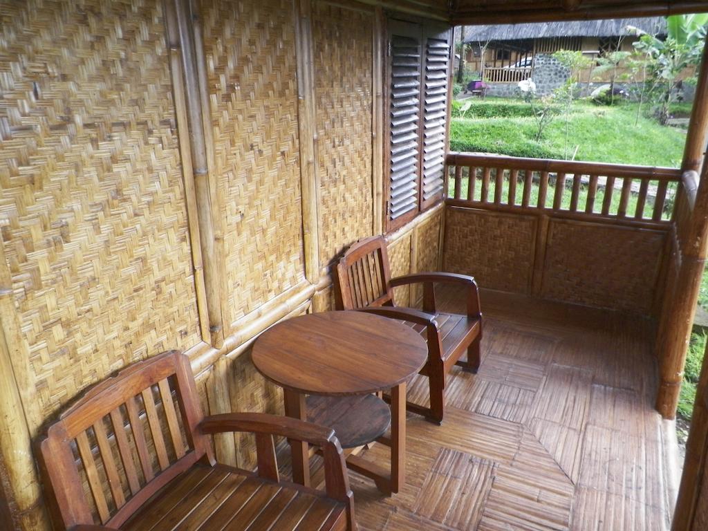 Villa Kampung Karuhun Sutan Raja Bandung Bilik gambar
