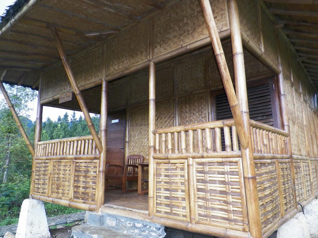 Villa Kampung Karuhun Sutan Raja Bandung Bilik gambar